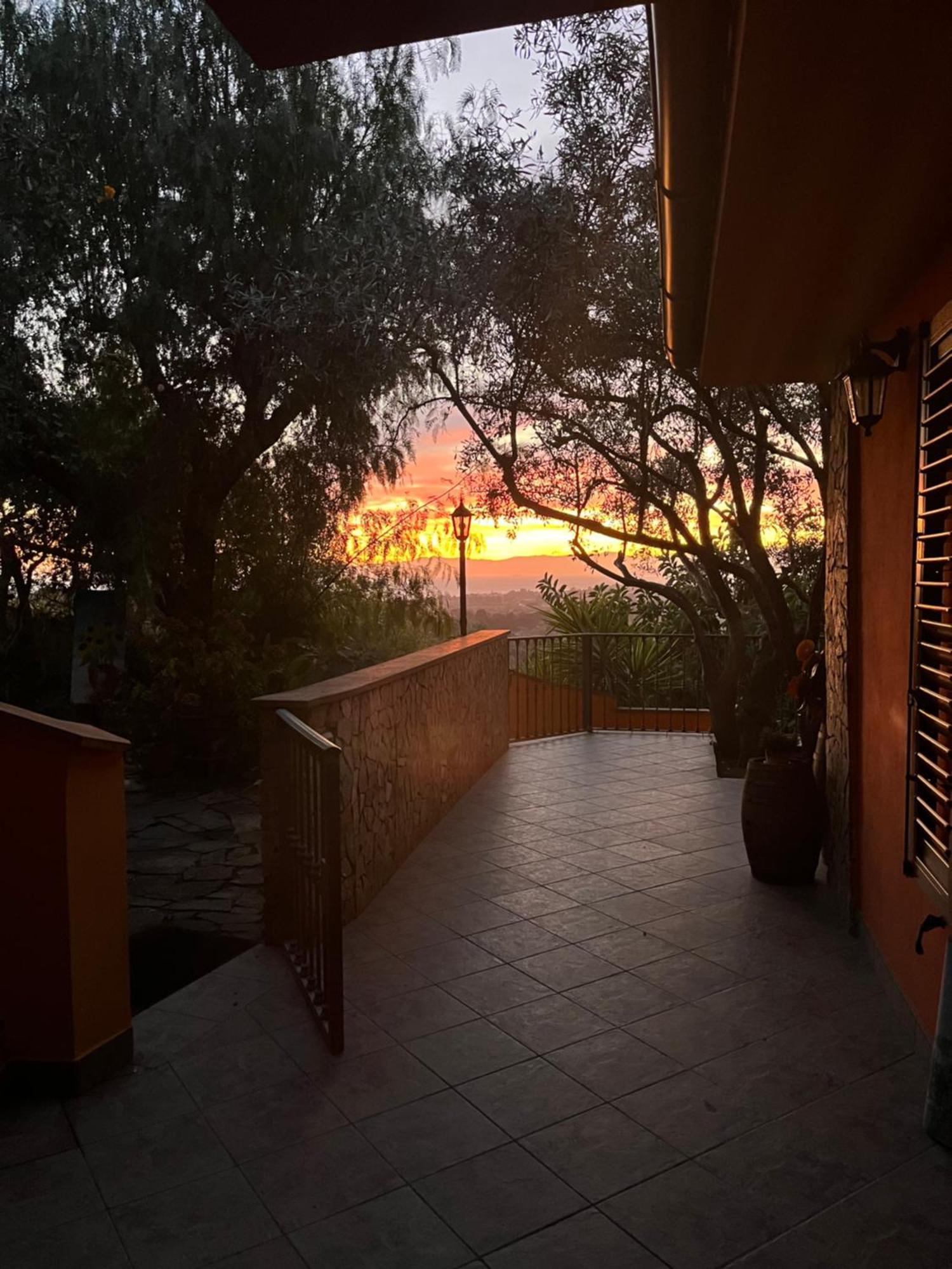 Villa Con Giardino Vista Mare Capitana Exterior photo